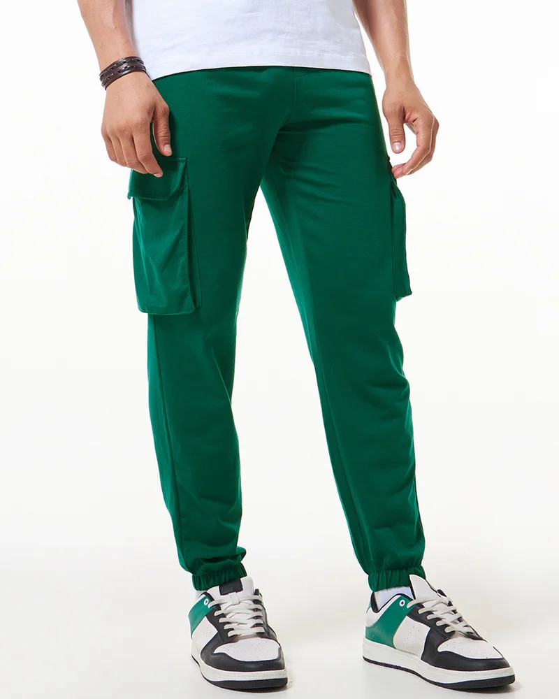 bewakoof Men's Green Oversized Cargo Warm Joggers